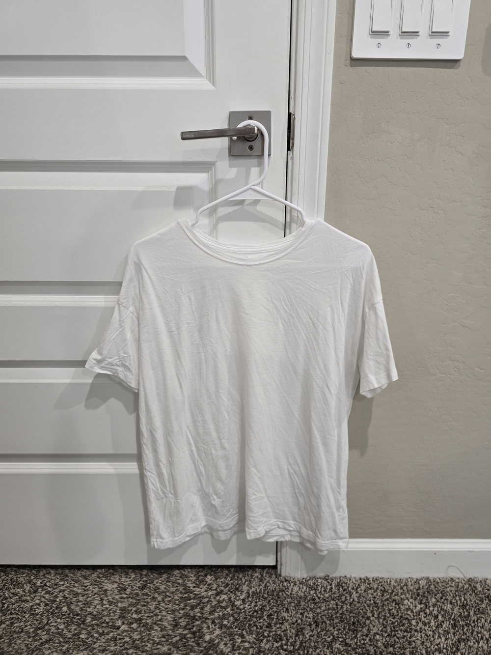Abercrombie & Fitch White Short Sleeve Tee